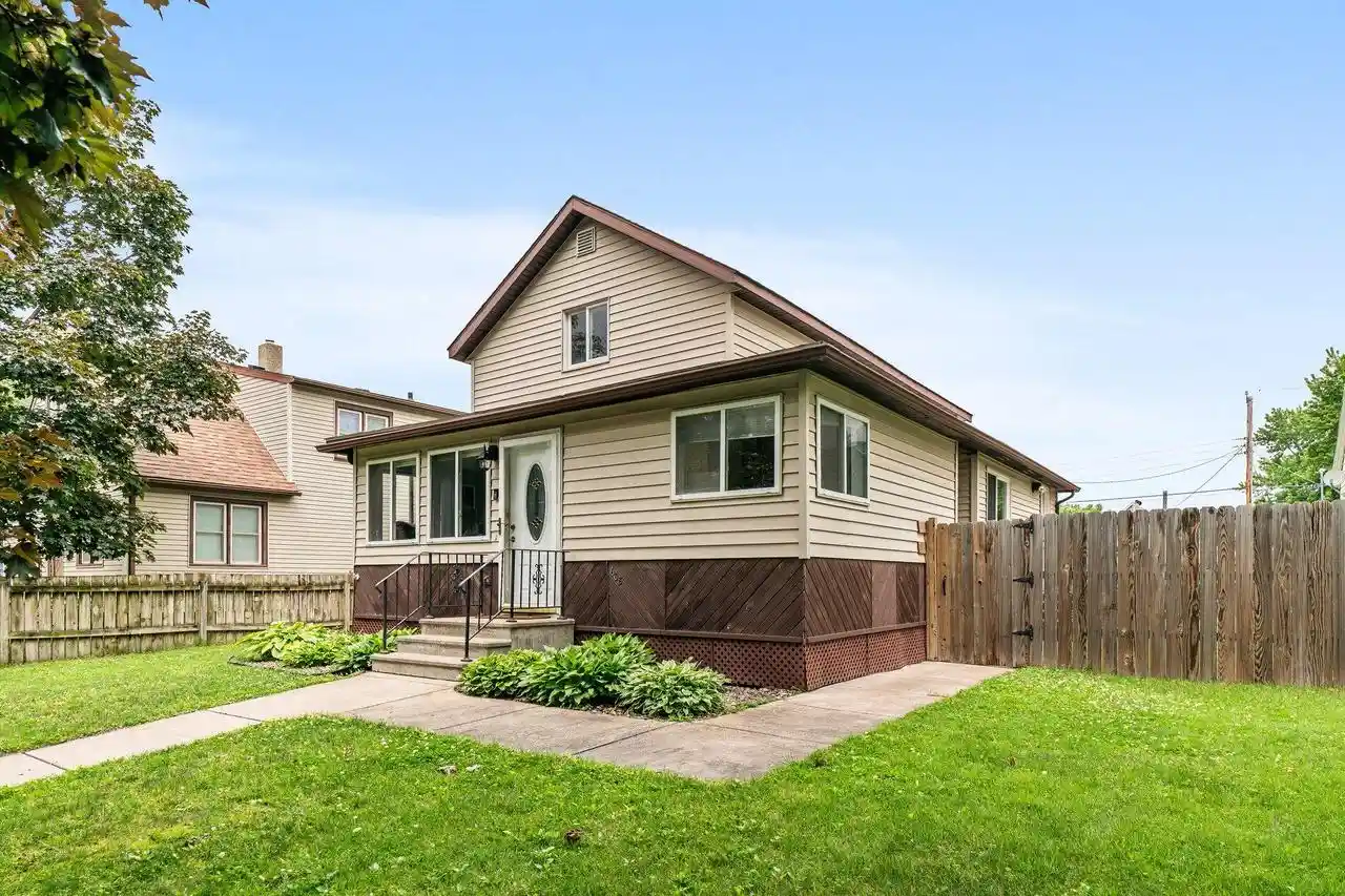1st image of 608 2nd Street S Street S, La Crescent, MN 55947 | MLS# 1966757
