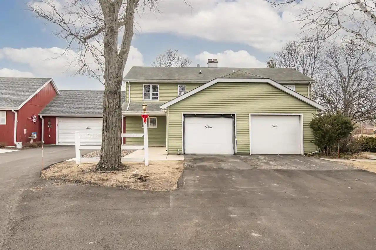 1st image of 3 Linden Circle Circle, Jefferson, WI 53549 | MLS# 1966775