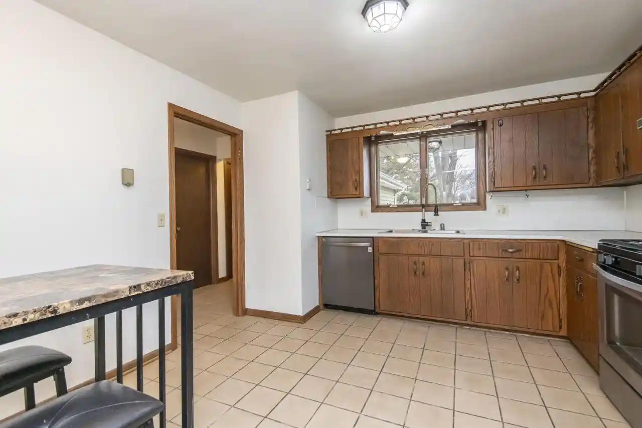 2nd image of 3 Linden Circle Circle, Jefferson, WI 53549 | MLS# 1966775