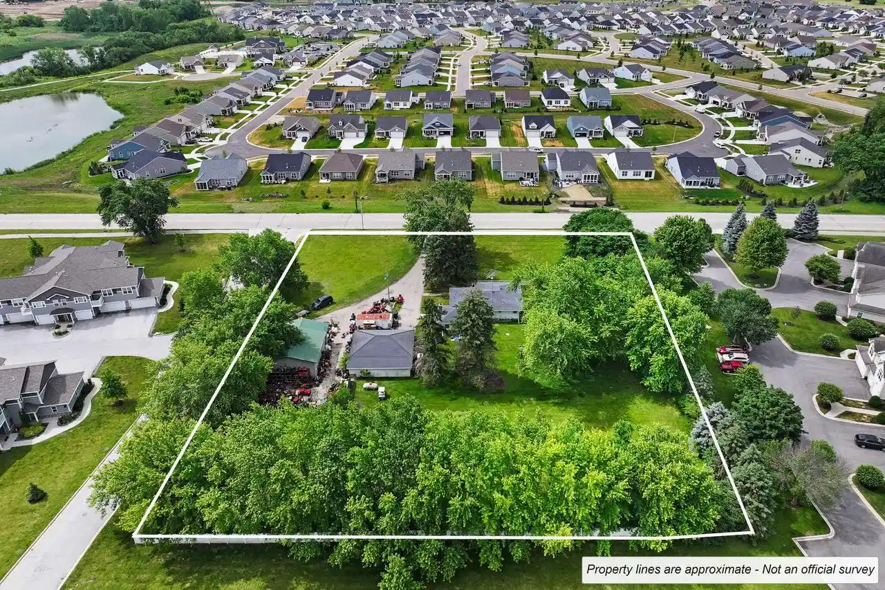 Photo 1 of Single family home for sale at 1201 E Townline Road Road, Lake Geneva, WI 53147 | MLS# 1966768 | Listing updated on 2026-09-08