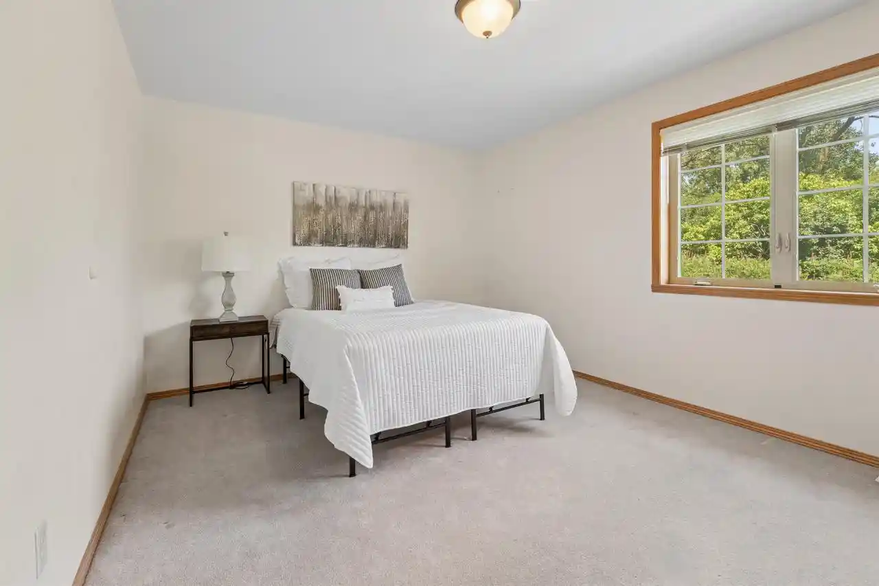 Listing Photo 5 - Condo for sale in building located at 2127 Royal Crest Cir Cir, Green Bay, WI 54311 - Unit #3