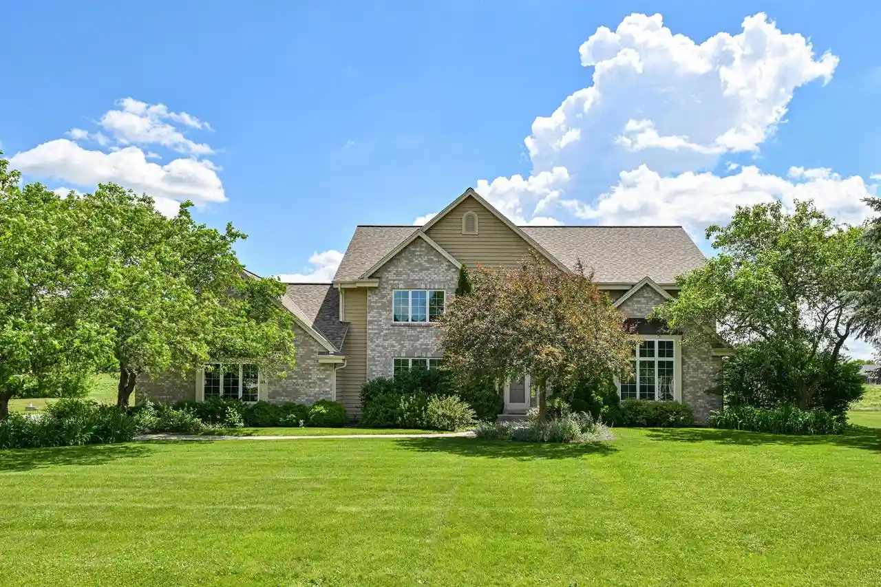 Photo 3 of Single family home for sale at 224 Crooked Stick Pass Pass, North Prairie, WI 53153 | MLS# 1966807 | Listing updated on 2026-09-22