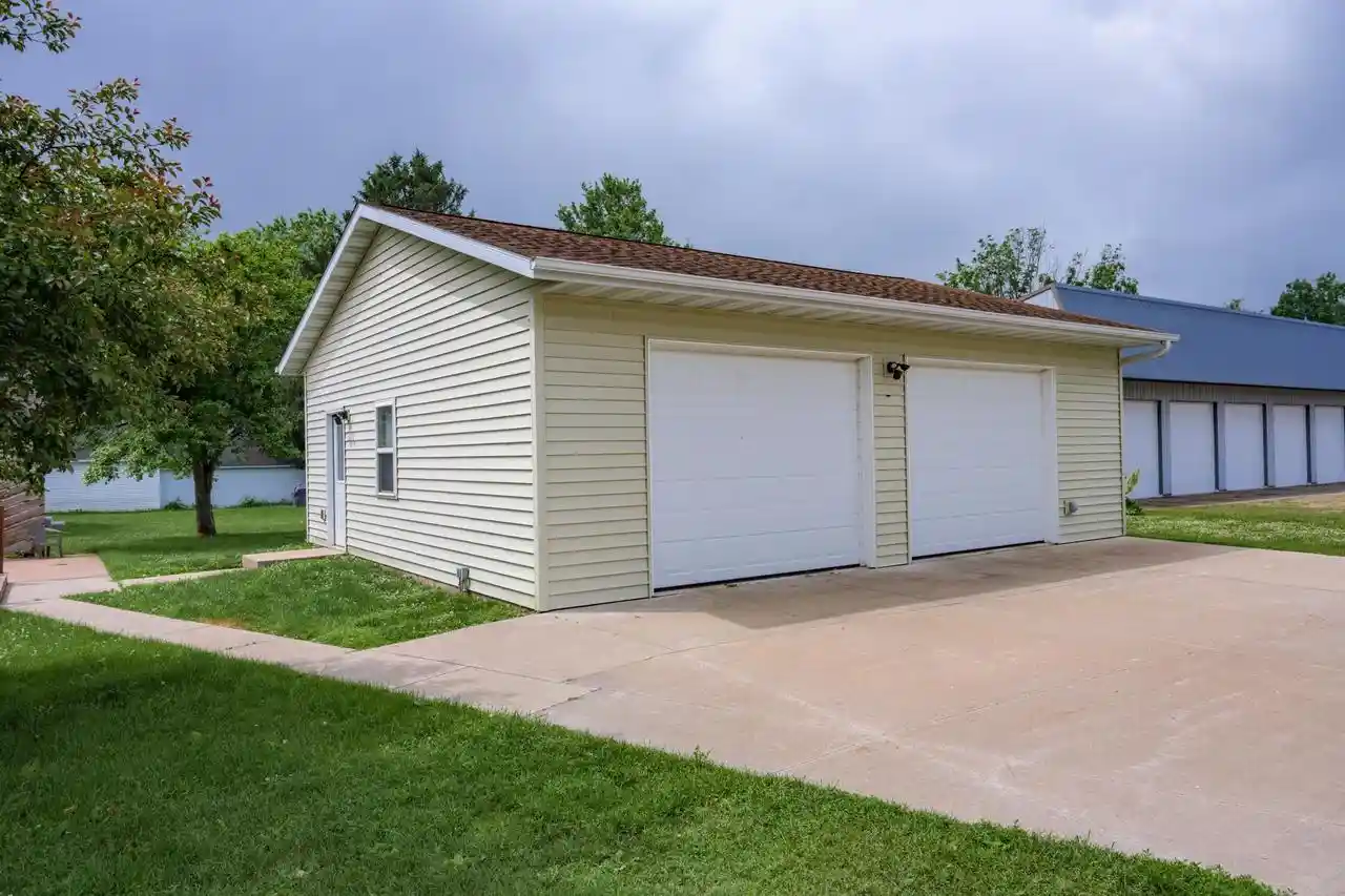 Homes for sale in Elroy, WI | 1313 2nd Main Street Street, Elroy, WI 53929 | MLS# 2025608