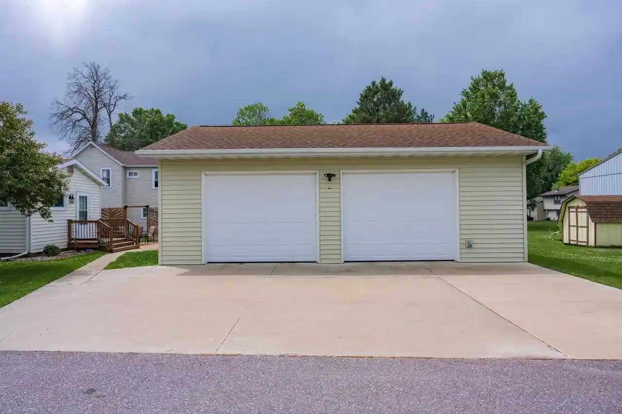 Homes for sale in Elroy, WI | 1313 2Nd Main Street Street, Elroy, WI 53929 | MLS# 2025608