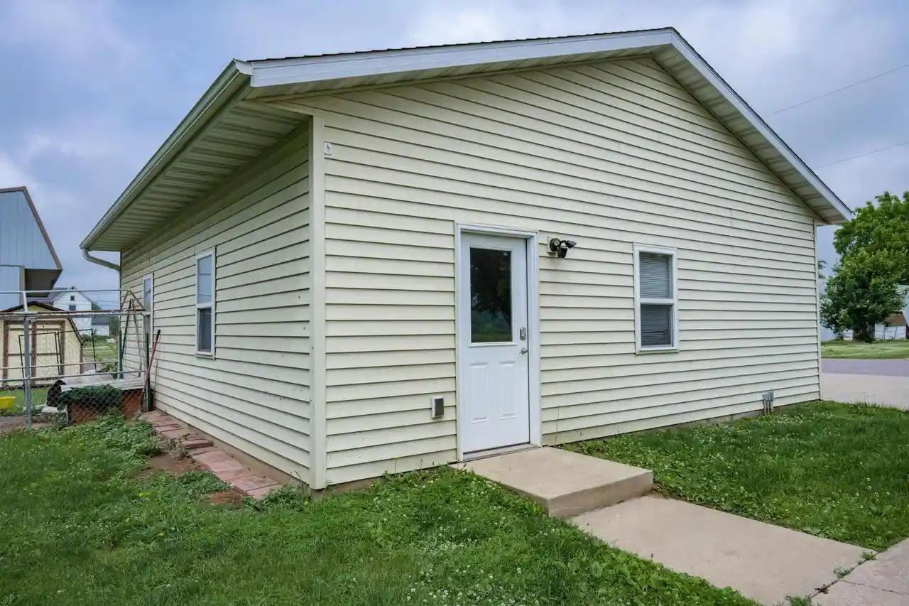 Homes for sale in Elroy, WI | 1313 2Nd Main Street Street, Elroy, WI 53929 | MLS# 2025608