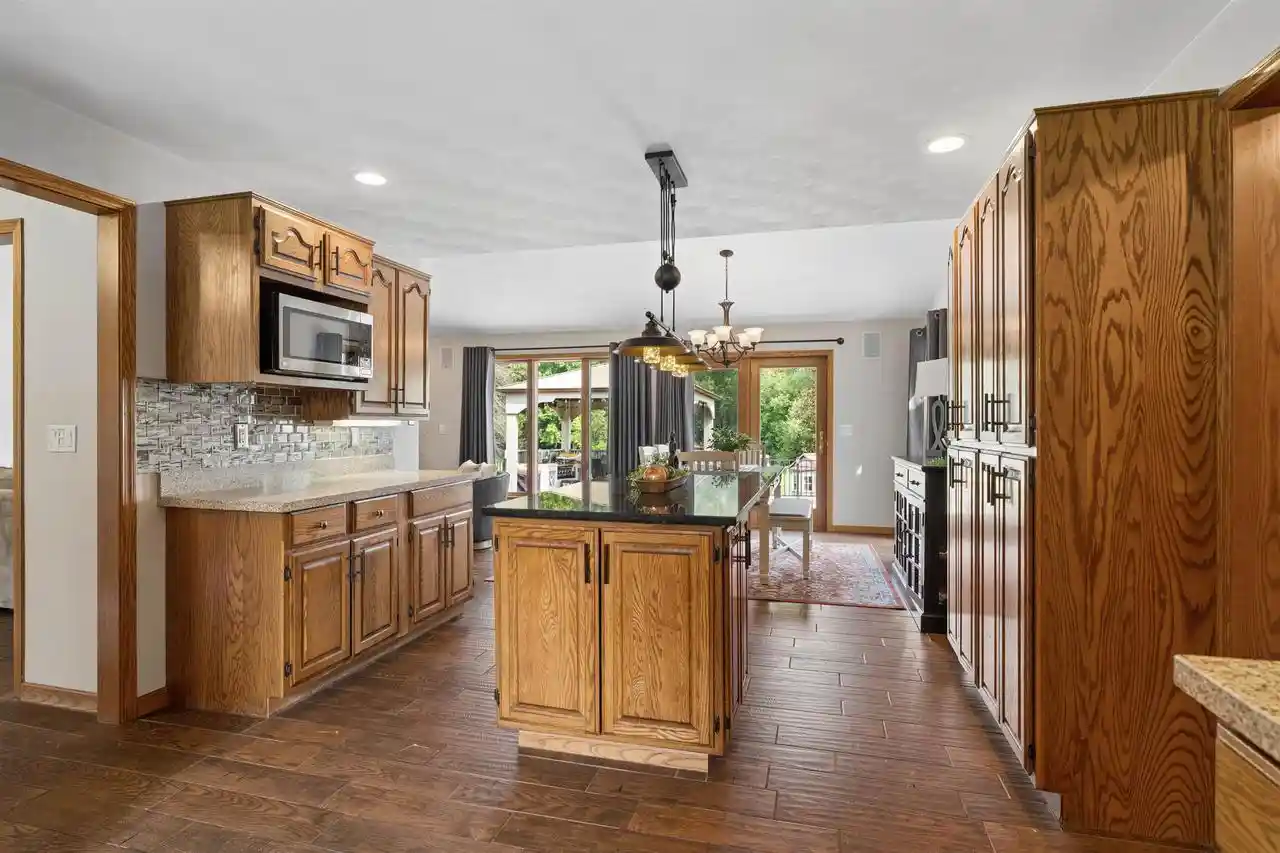 46th image of 926 Millbrook Dr Dr, Neenah, WI 54956 | MLS# 50327244