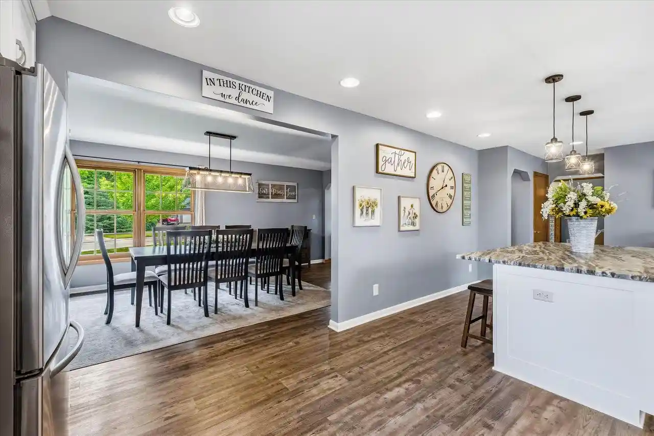 5th image of W171N10218 Wildrose Lane Lane, Germantown, WI 53022 | MLS# 1966826