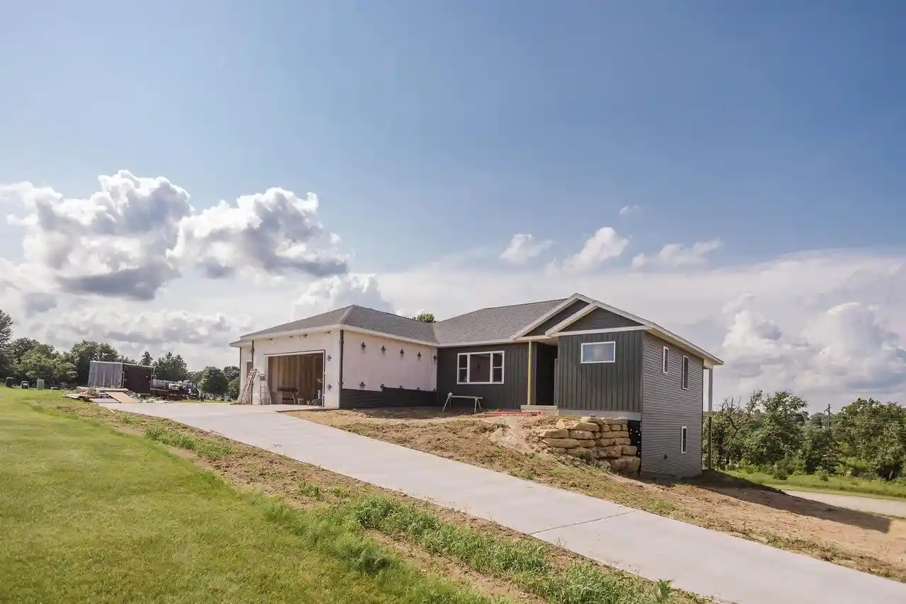 1st image of 102 Diamond Oaks Dr Dr, Dodgeville, WI 53533 | MLS# 2025622