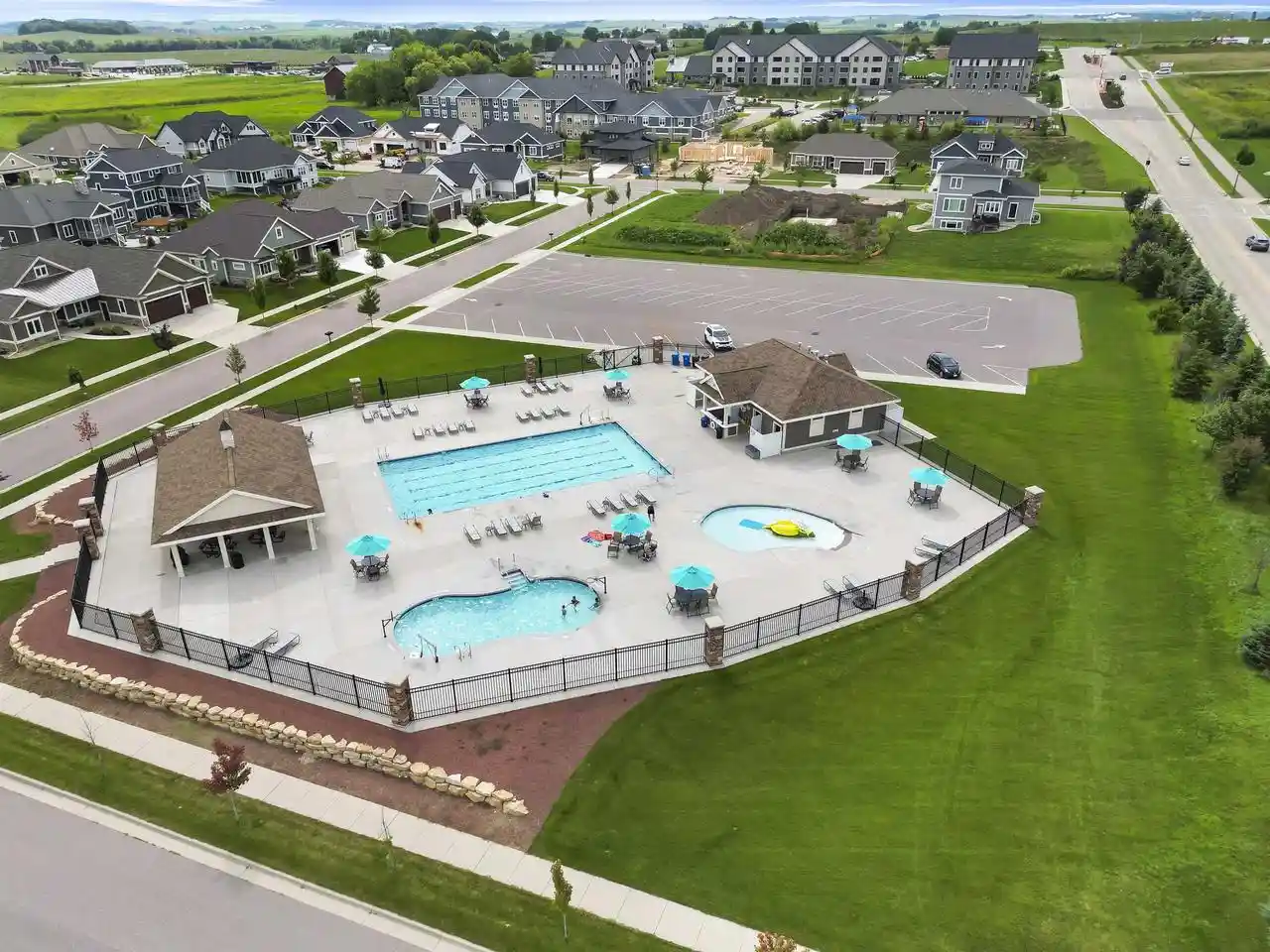 12th image of 1304 Moll Dr Dr, Waunakee, WI 53597 | MLS# 2025623