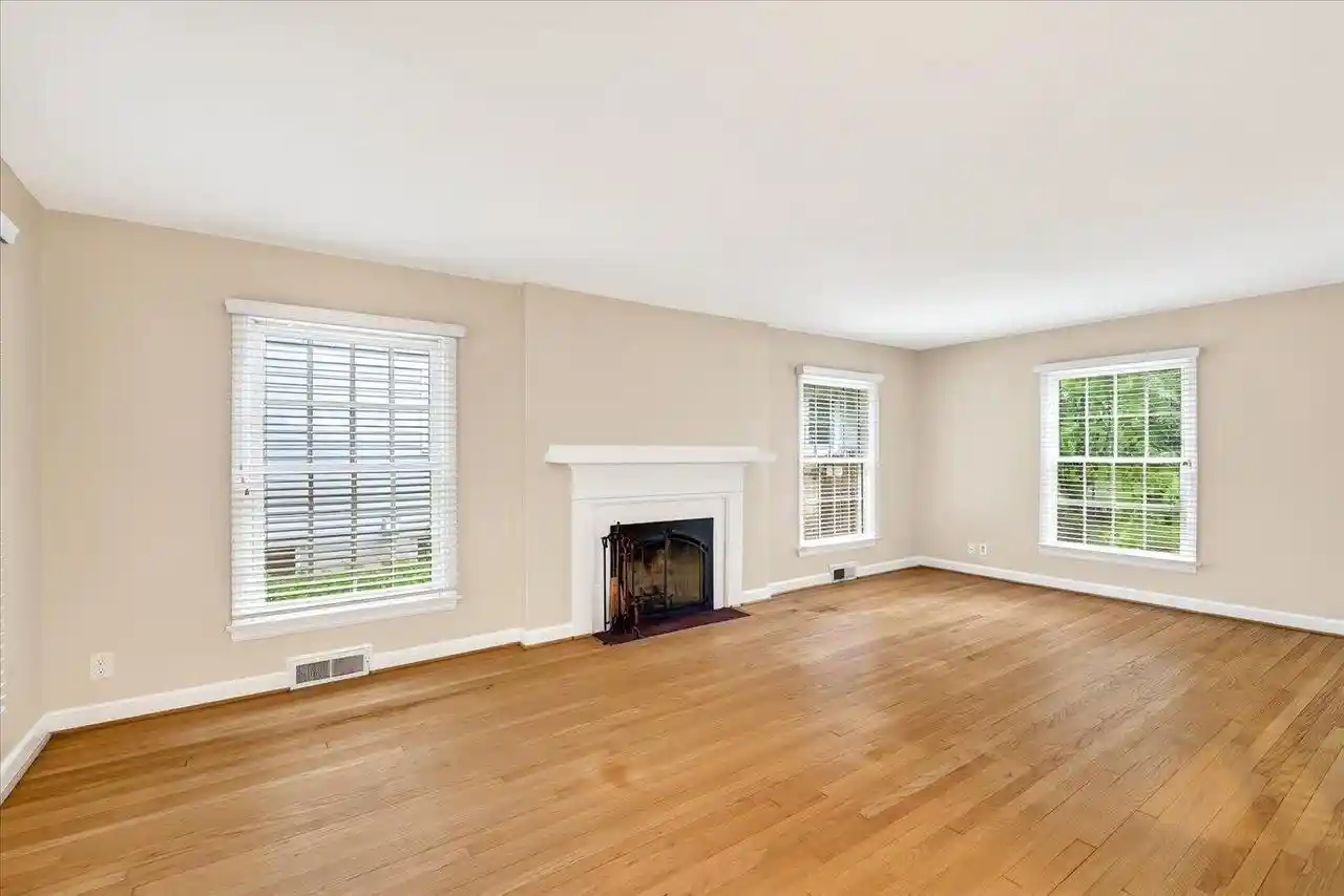 3rd image of 4186 Nakoma Road Road, Madison, WI 53711 | MLS# 2025624