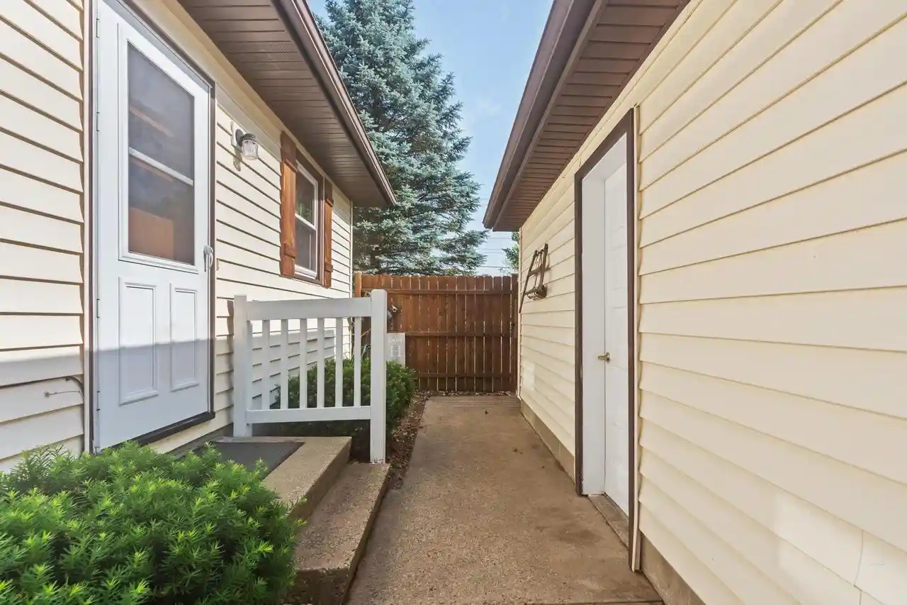 Homes for sale in Reedsburg, WI | 648 N Webb Avenue Avenue, Reedsburg, WI 53959 | MLS# 2025646