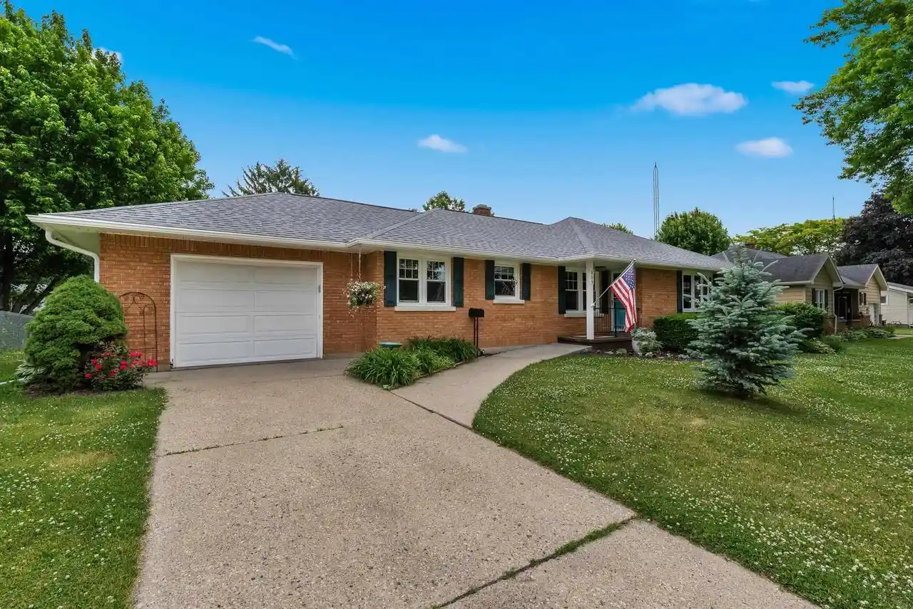Homes for sale in Beaver Dam, WI | 809 Grove Street Street, Beaver Dam, WI 53916 | MLS# 2025648