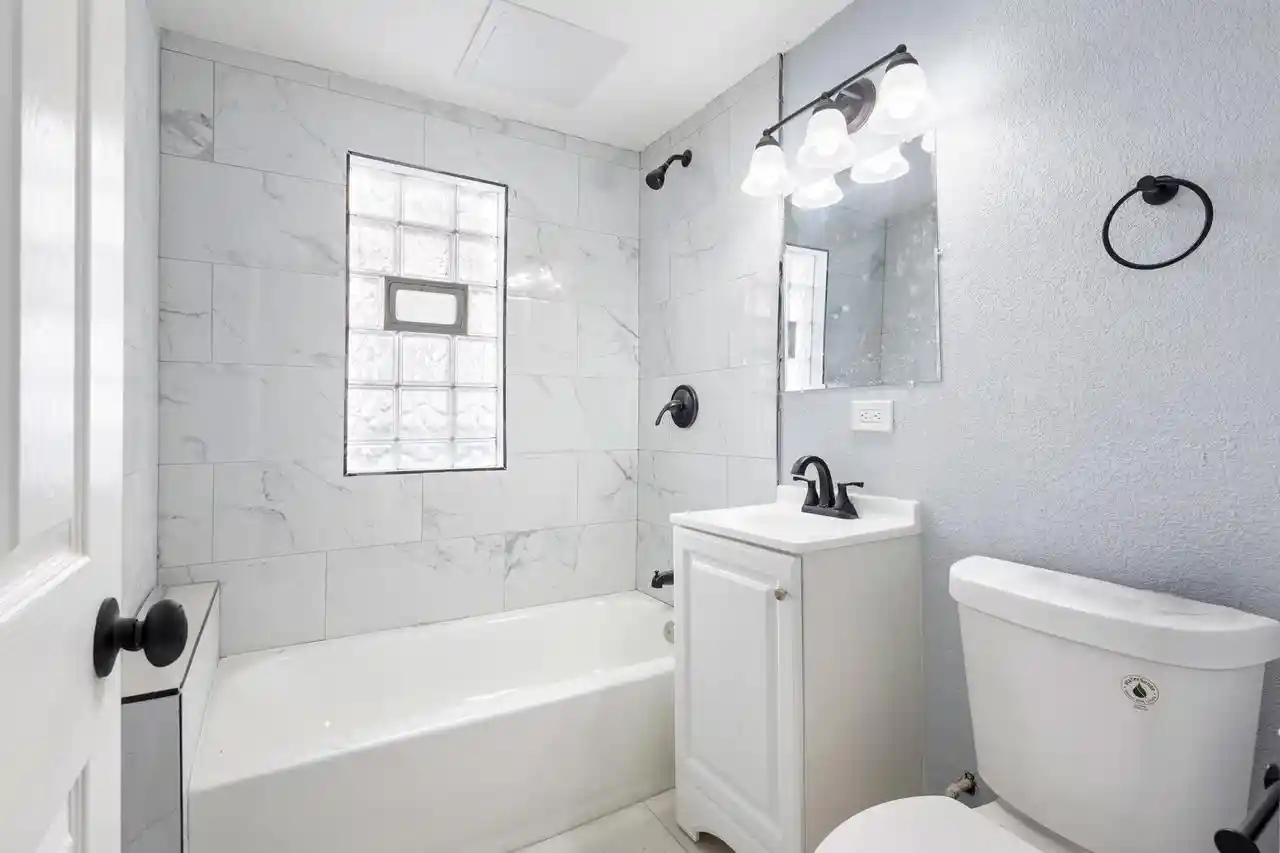 2nd image of 4266 W Highland Boulevard Boulevard #4268, Milwaukee, WI 53208 | MLS# 1966878