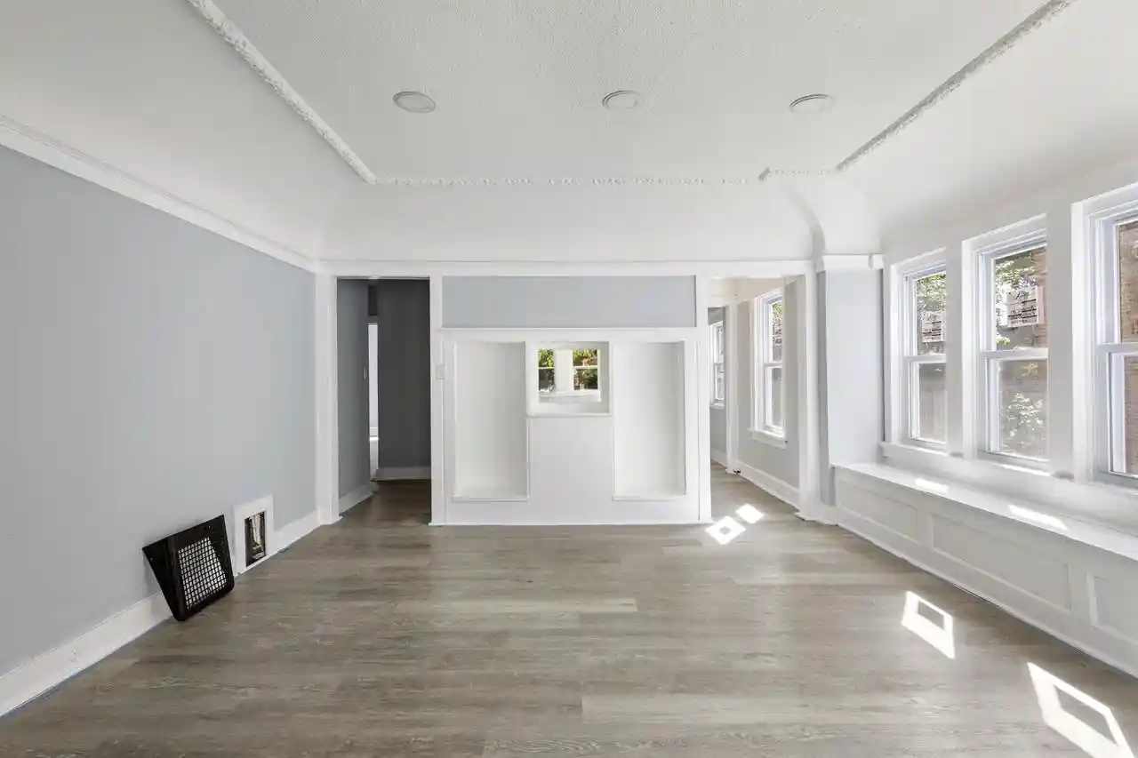 4th image of 4266 W Highland Blvd Blvd, Milwaukee, WI 53208