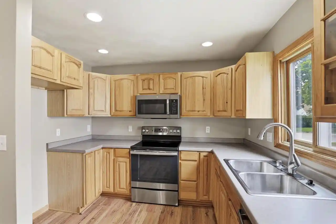 Homes for sale in New London, WI | 712 Algoma Street Street, New London, WI 54961 | MLS# 50327303