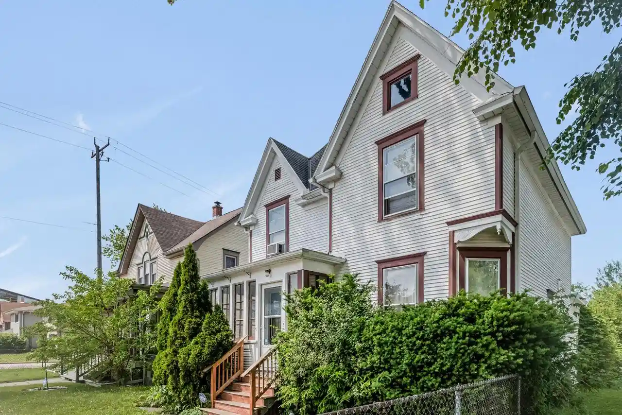 Homes for sale in Racine, WI | 1648 Boyd Avenue Avenue, Racine, WI 53405 | MLS# 1966899
