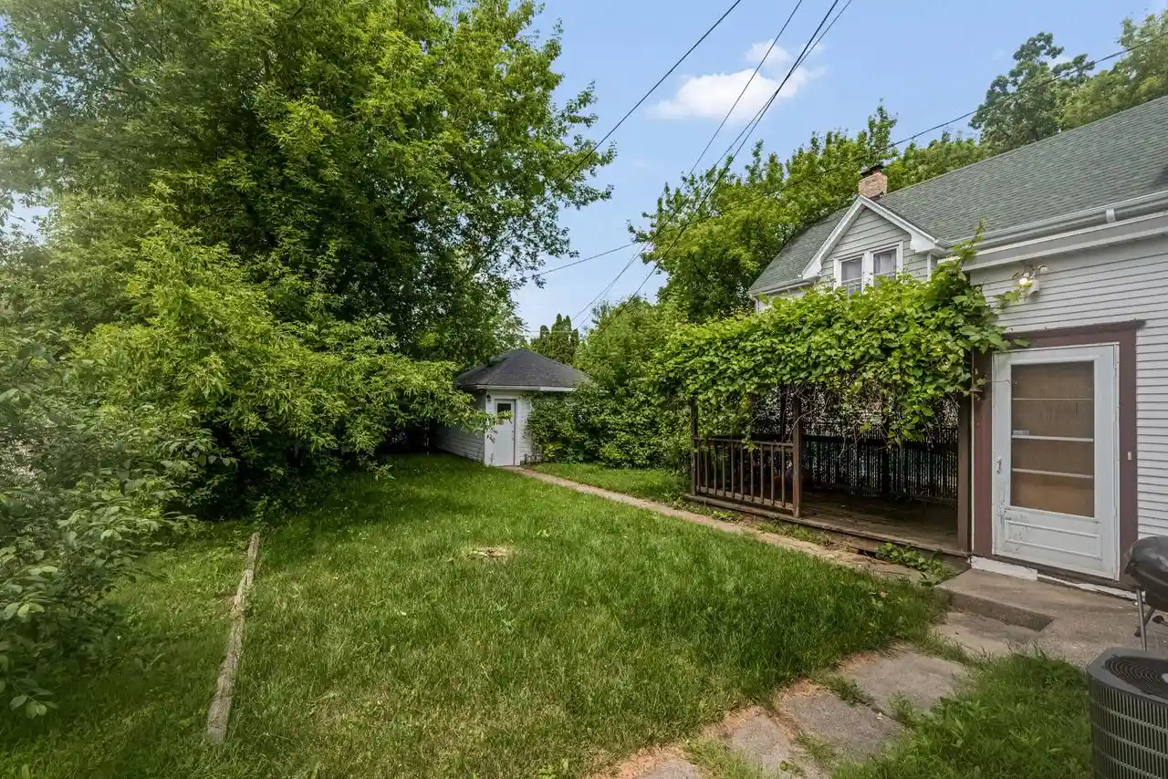 Homes for sale in Racine, WI | 1648 Boyd Avenue Avenue, Racine, WI 53405 | MLS# 1966899