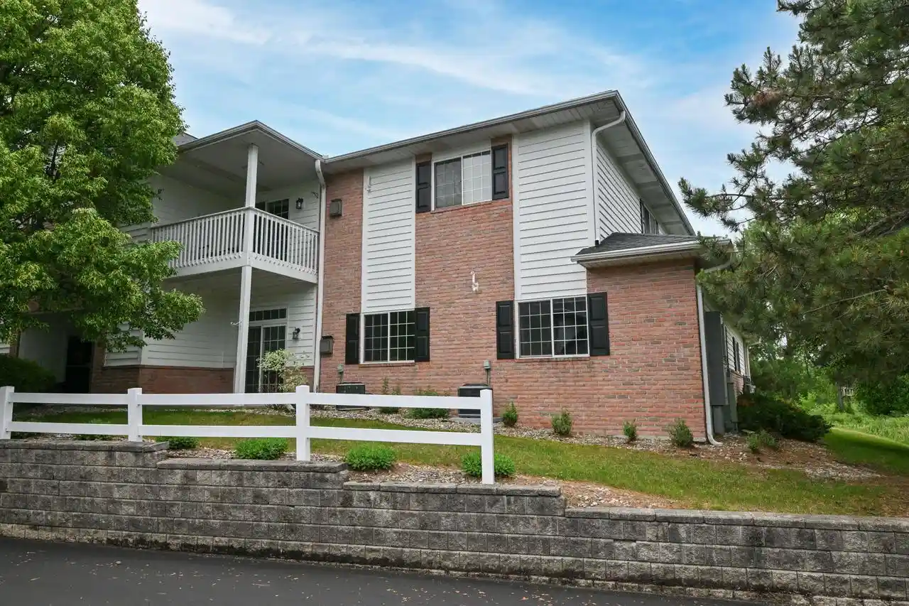 1st image of W241n2533 E Parkway Meadows Circle Circle #2, Pewaukee, WI 53072 | MLS# 1966924