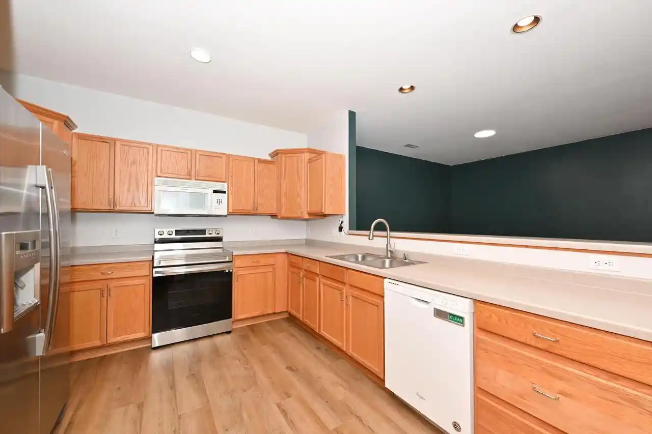 2nd image of W241n2533 E Parkway Meadows Circle Circle #2, Pewaukee, WI 53072 | MLS# 1966924