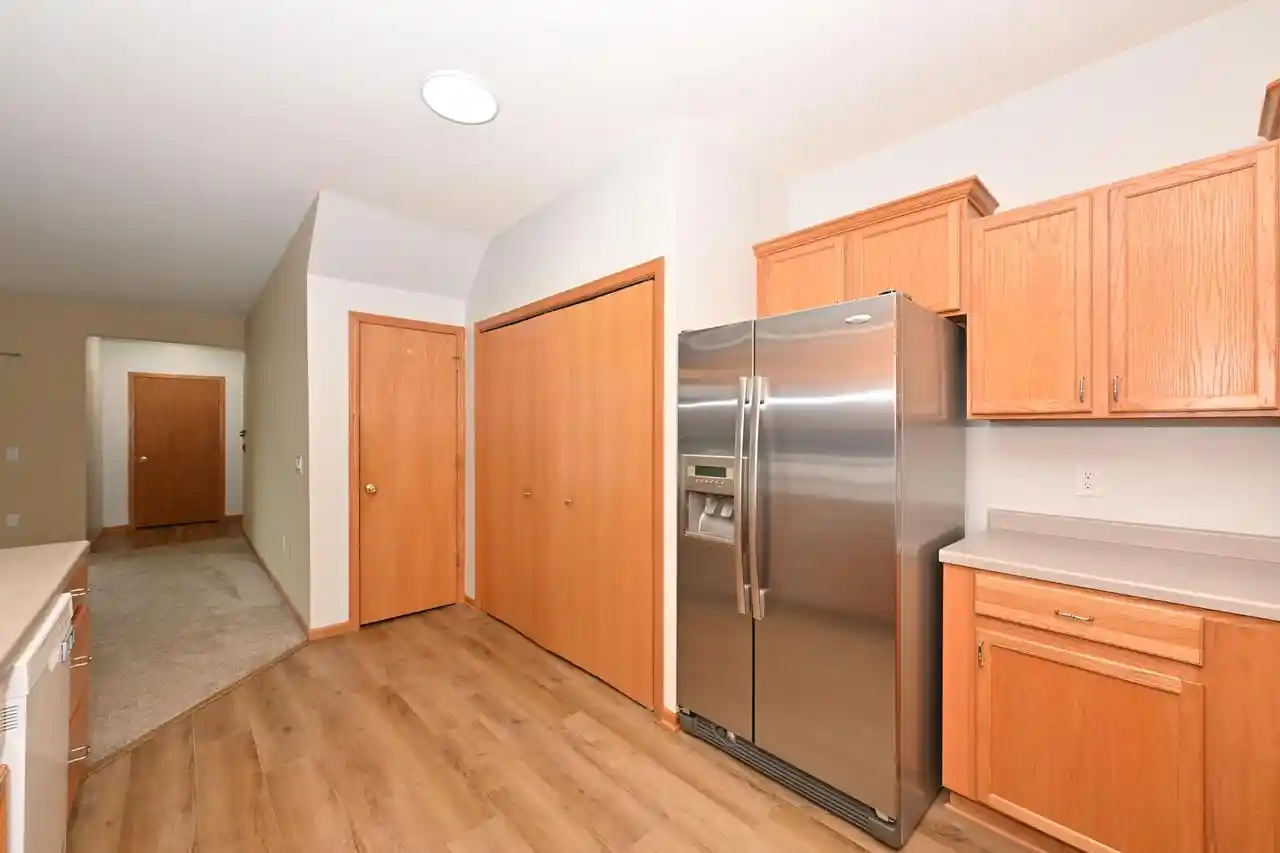 4th image of W241N2533 E Parkway Meadows Circle Circle #2, Pewaukee, WI 53072 | MLS# 1966924