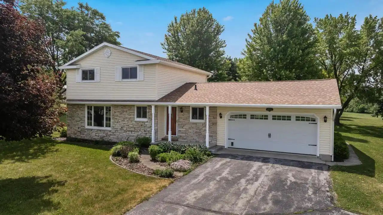 Homes for sale in Chilton, WI | W2035 County Road Y, Chilton, WI 53014 | MLS# 1966925