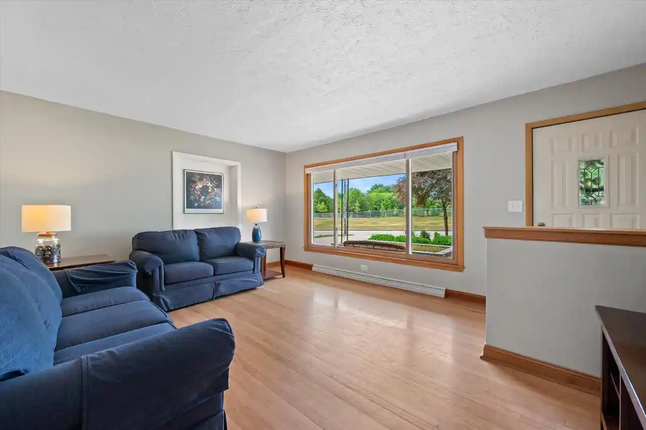 2nd image of 353 Tower Court Court, Pewaukee, WI 53072 | MLS# 1966933