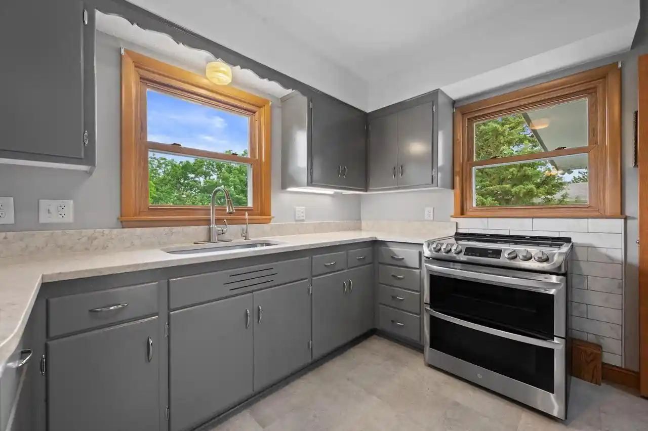 4th image of 353 Tower Court Court, Pewaukee, WI 53072 | MLS# 1966933