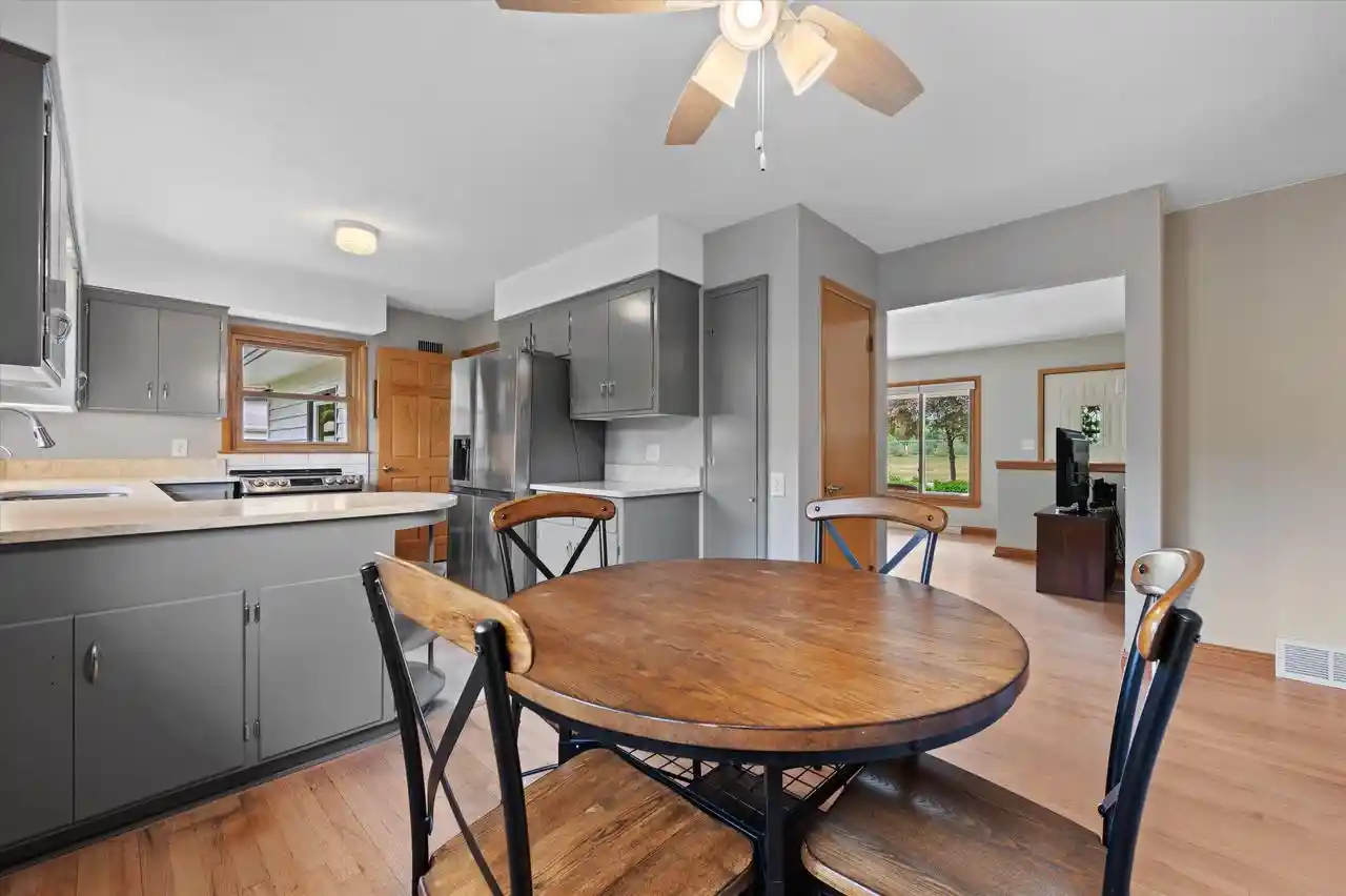 5th image of 353 Tower Court Court, Pewaukee, WI 53072 | MLS# 1966933