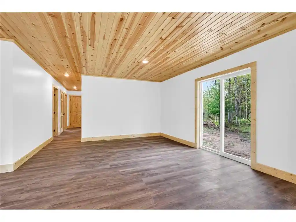 4th image of 4773 Setting Sun Dr Dr, Danbury, WI 54830 | MLS# 7091712