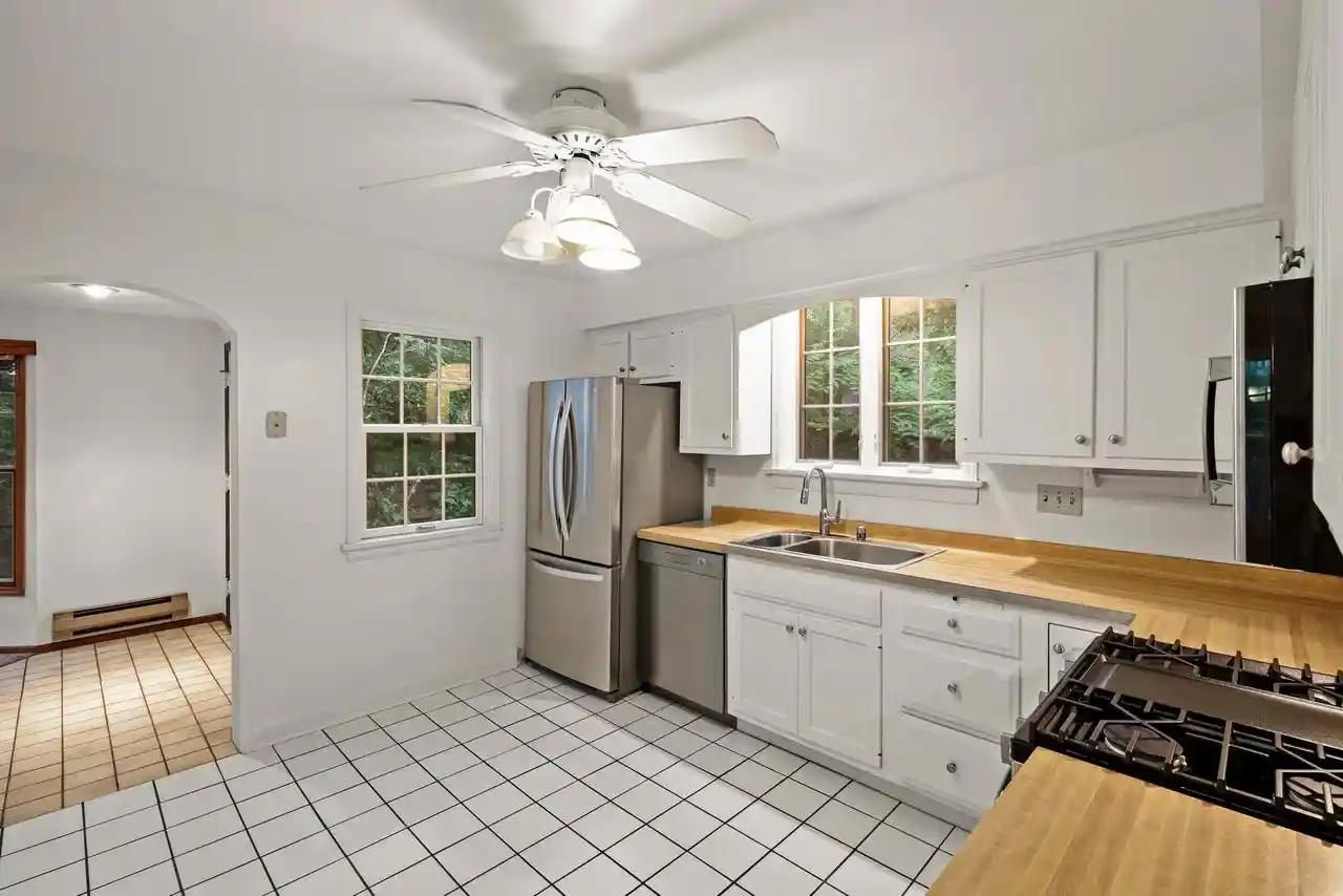 39th image of 4138 Hiawatha Dr Dr, Madison, WI 53711 | MLS# 2025701