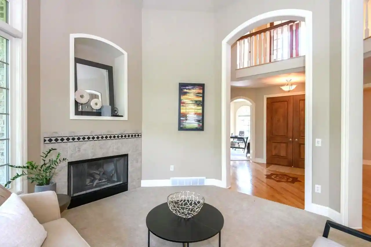 2nd image of 10935 N Oriole Lane Lane, Mequon, WI 53092 | MLS# 1966986