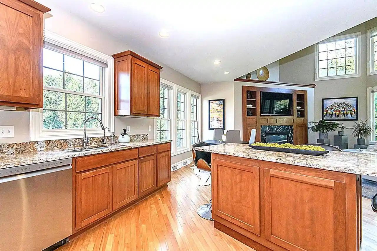 5th image of 10935 N Oriole Lane Lane, Mequon, WI 53092 | MLS# 1966986