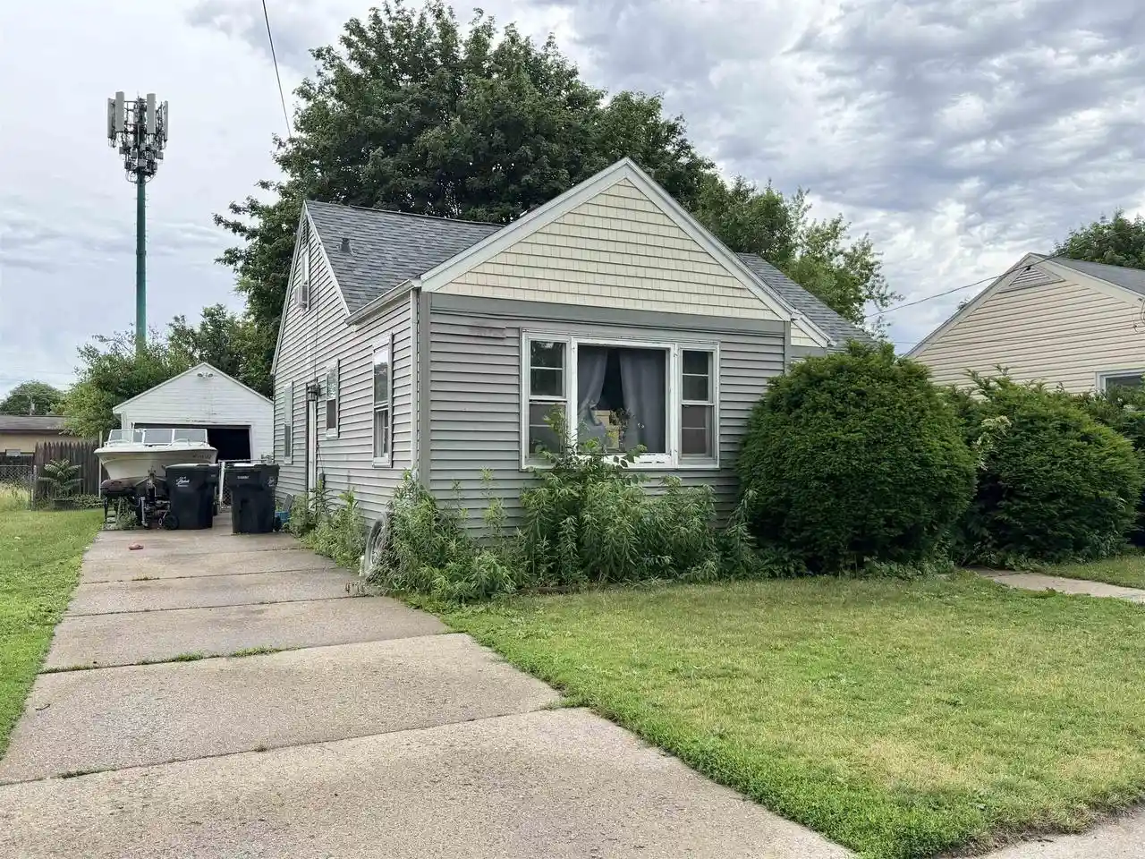 Homes for sale in Beloit, WI | 1127 Cleveland Street Street, Beloit, WI 53511 | MLS# 2025711