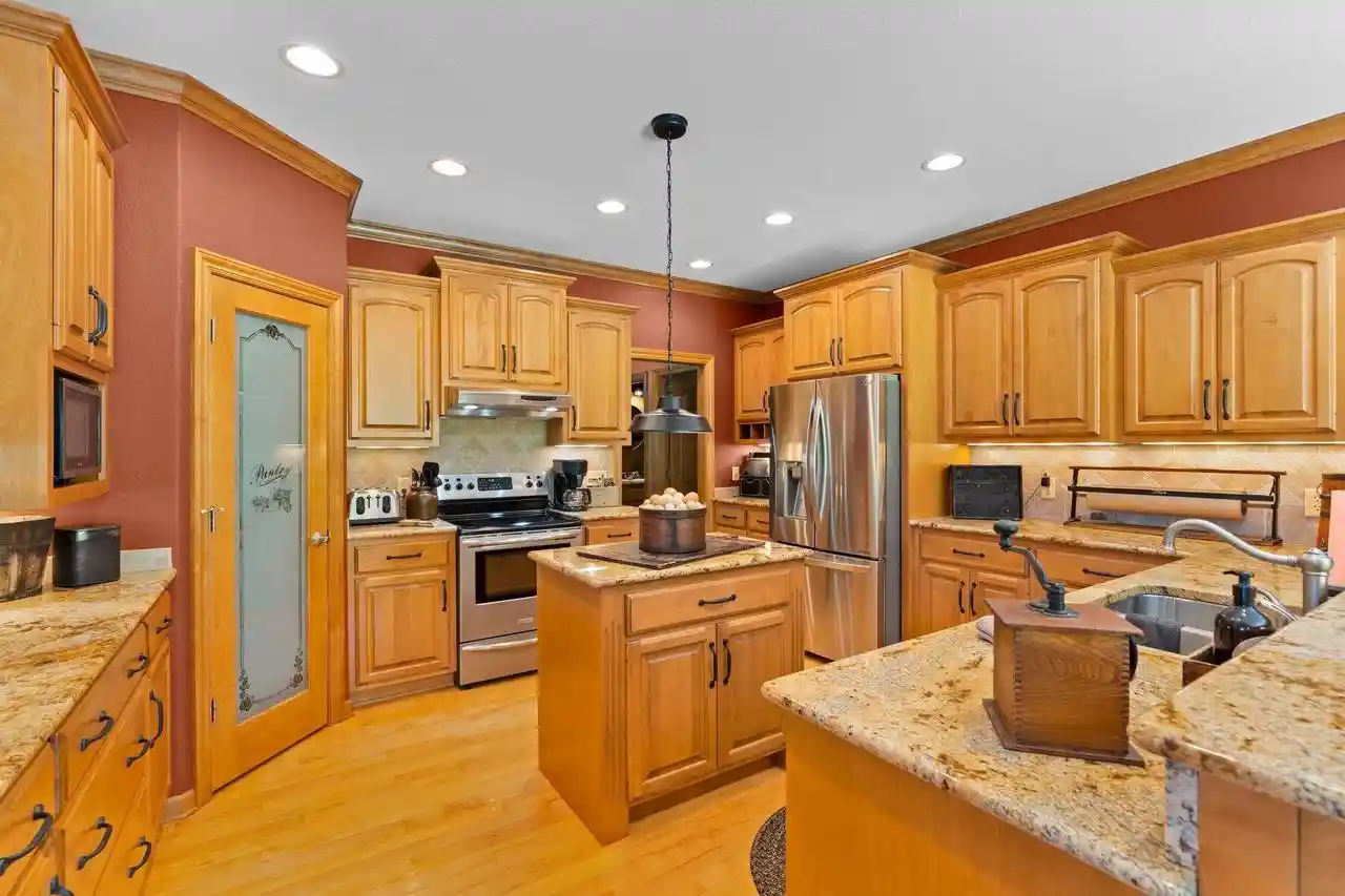 4th image of W230N7956 Bluebill Dr Dr, Sussex, WI 53089 | MLS# 1967026