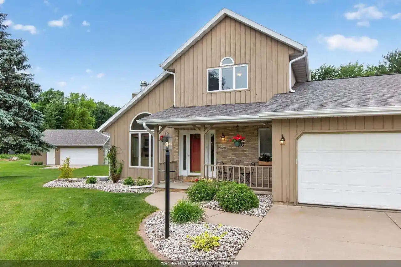 Homes for sale in Hortonville, WI | N2935 Valley View Dr Dr, Hortonville, WI 54944 | MLS# 50327325