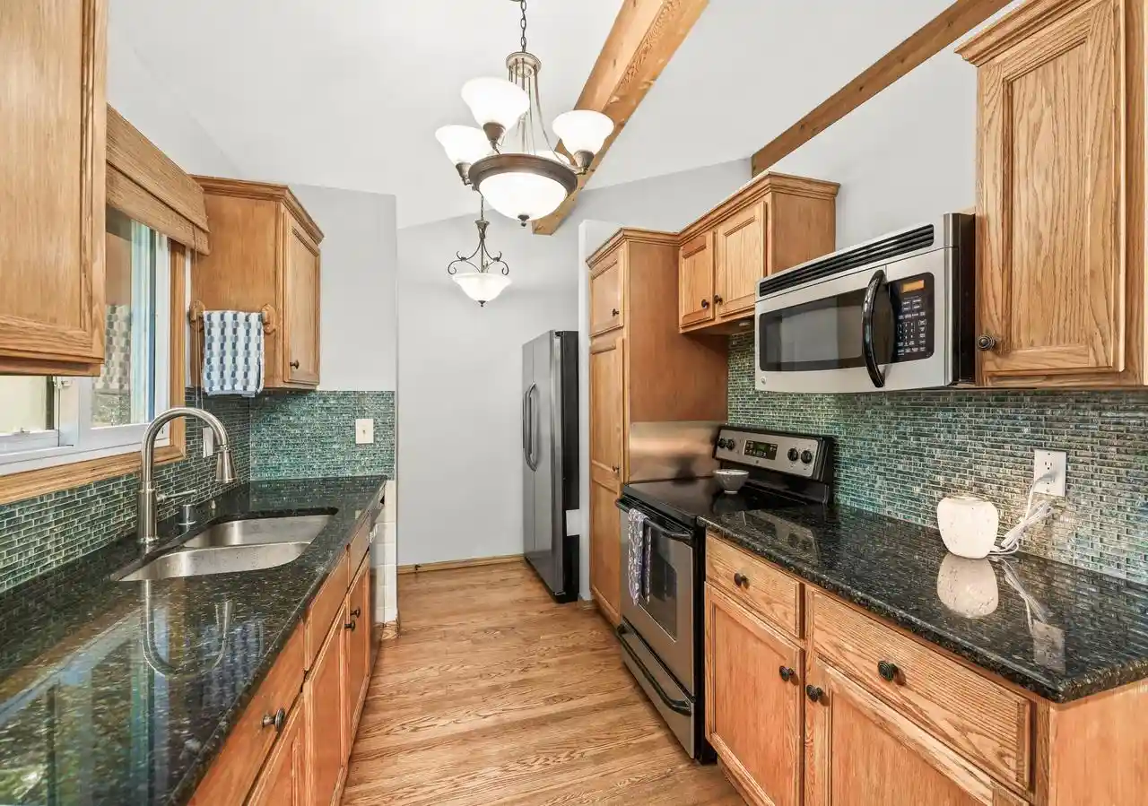 2nd image of W277s8435 Riverview Dr Dr, Mukwonago, WI 53149 | MLS# 1967039