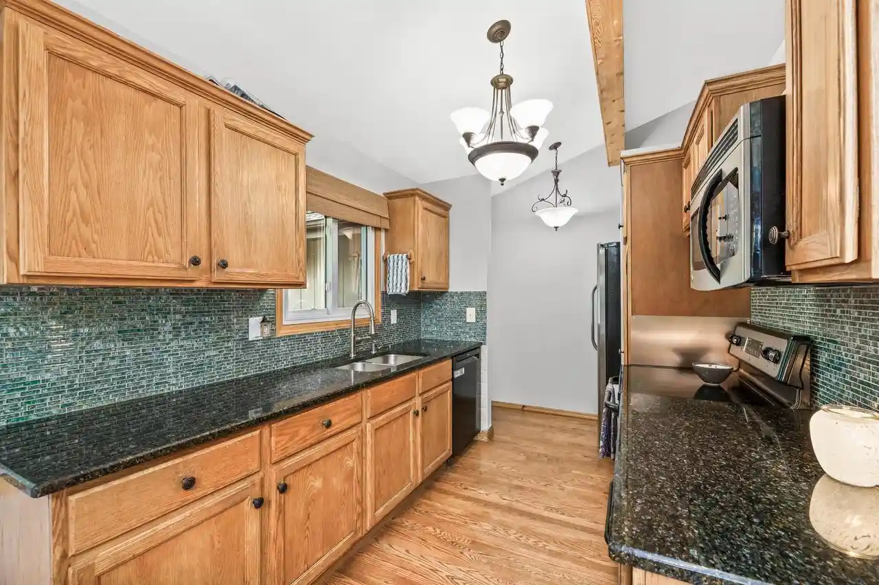 36th image of W277s8435 Riverview Dr Dr, Mukwonago, WI 53149 | MLS# 1967039