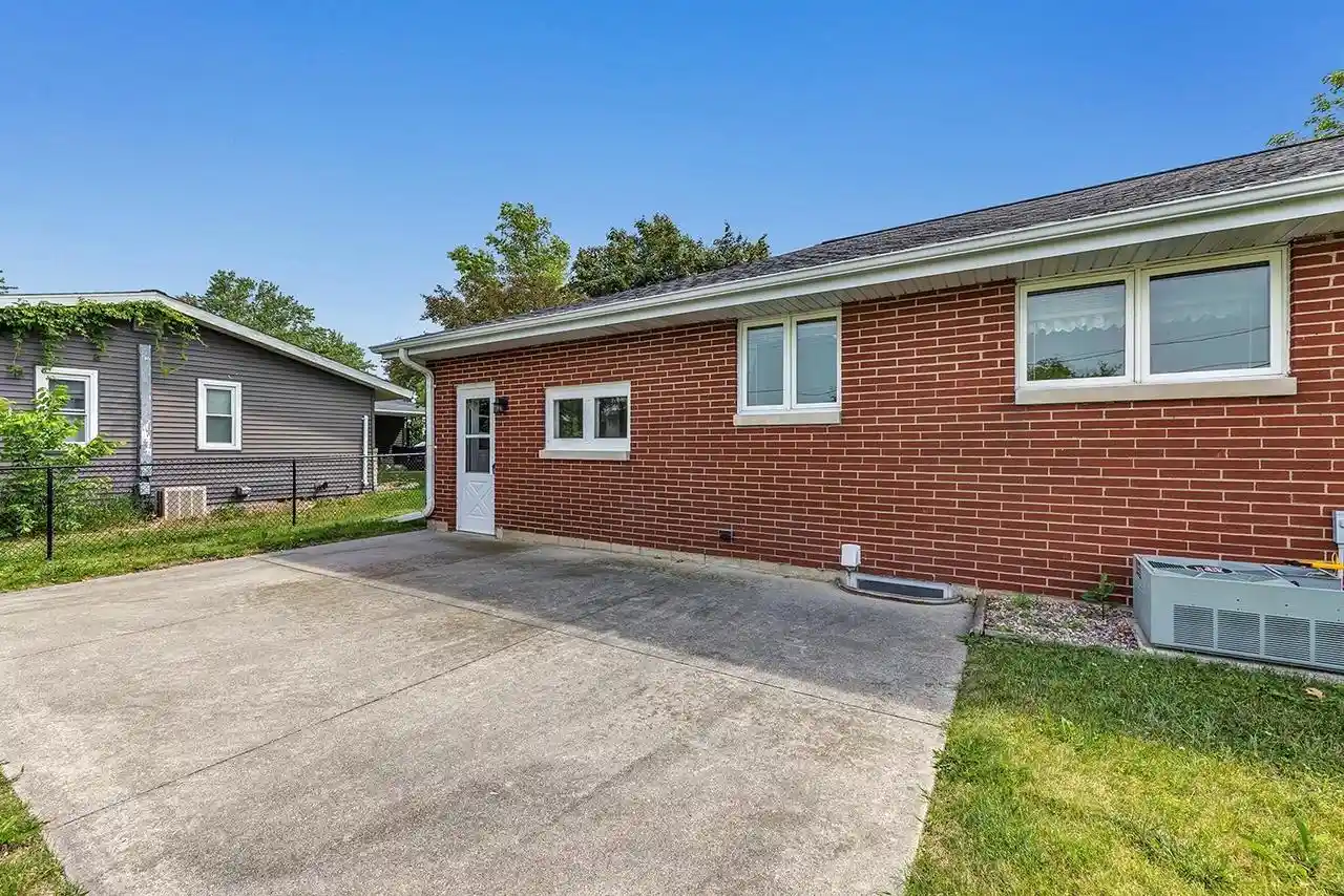 Homes for sale in Luxemburg, WI | 1107 Main Street Street, Luxemburg, WI 54217 | MLS# 50327345