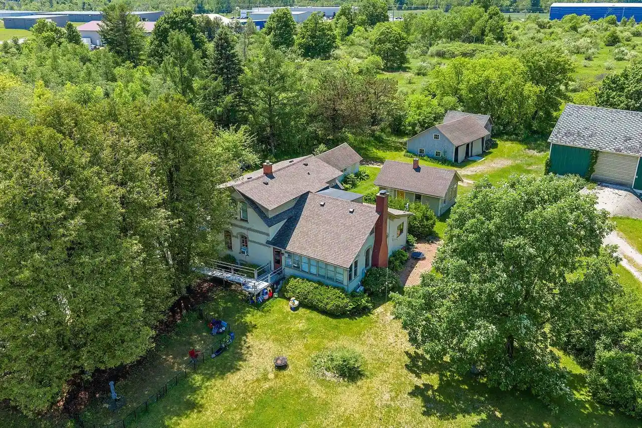Photo 4 of Single family home for sale at 1317 Shiloh Road Road, Sturgeon Bay, WI 54235 | MLS# 50327338 | Listing updated on 2026-09-14