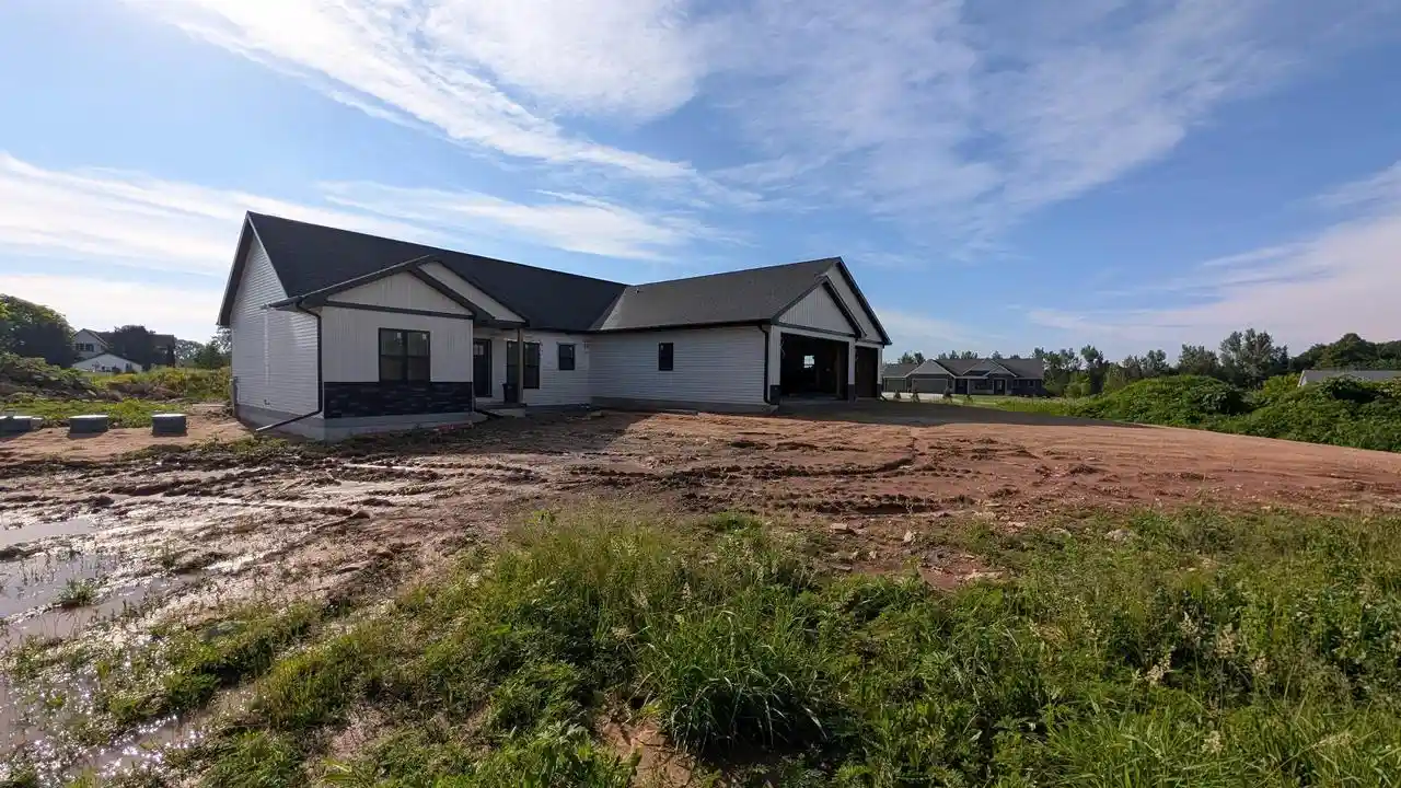 1st image of N2252 High Ridge Lane Lane, New London, WI 54961 | MLS# 50327334
