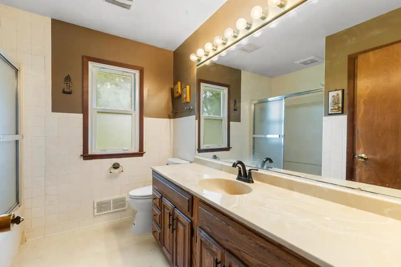 image of 3301 E Carol Court Court, Oak Creek, WI 53154 | MLS# 1967077