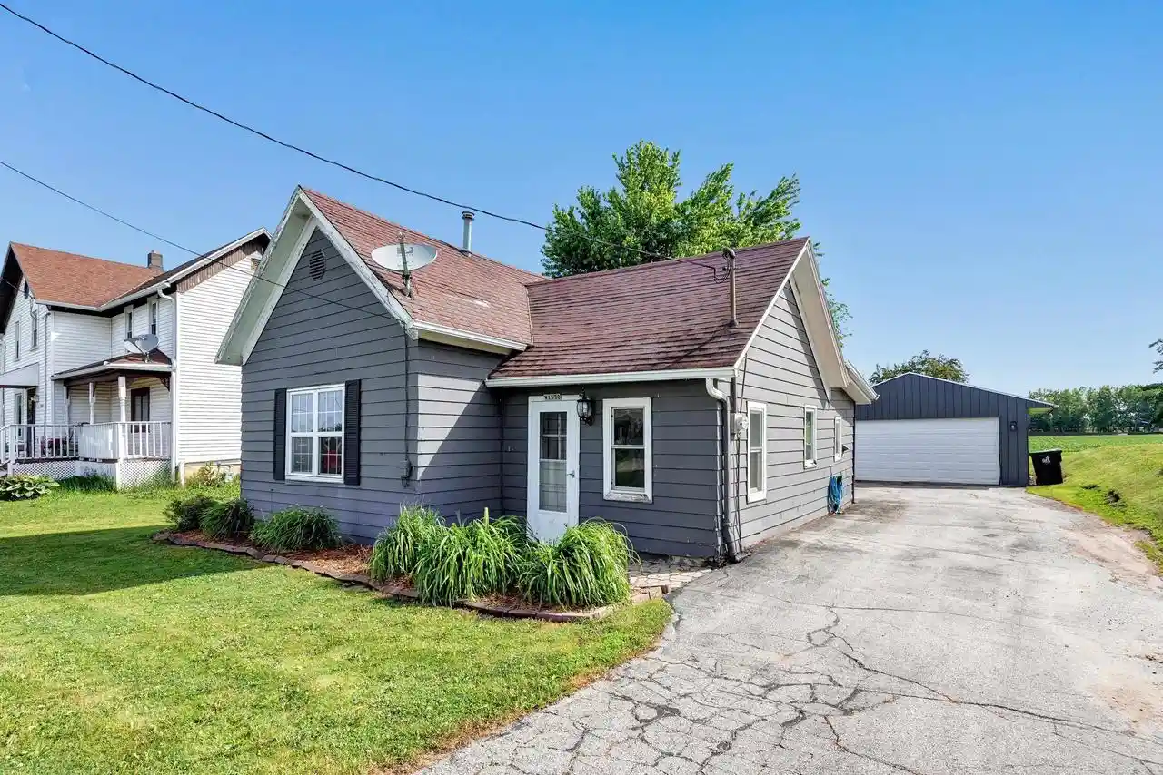 Homes for sale in Pulaski, WI | W1570 County Road C, Pulaski, WI 54162 | MLS# 50327354