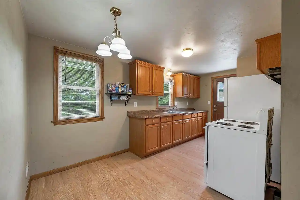 2nd image of 3125 Breezewood Lane Lane, Neenah, WI 54956 | MLS# 50327358