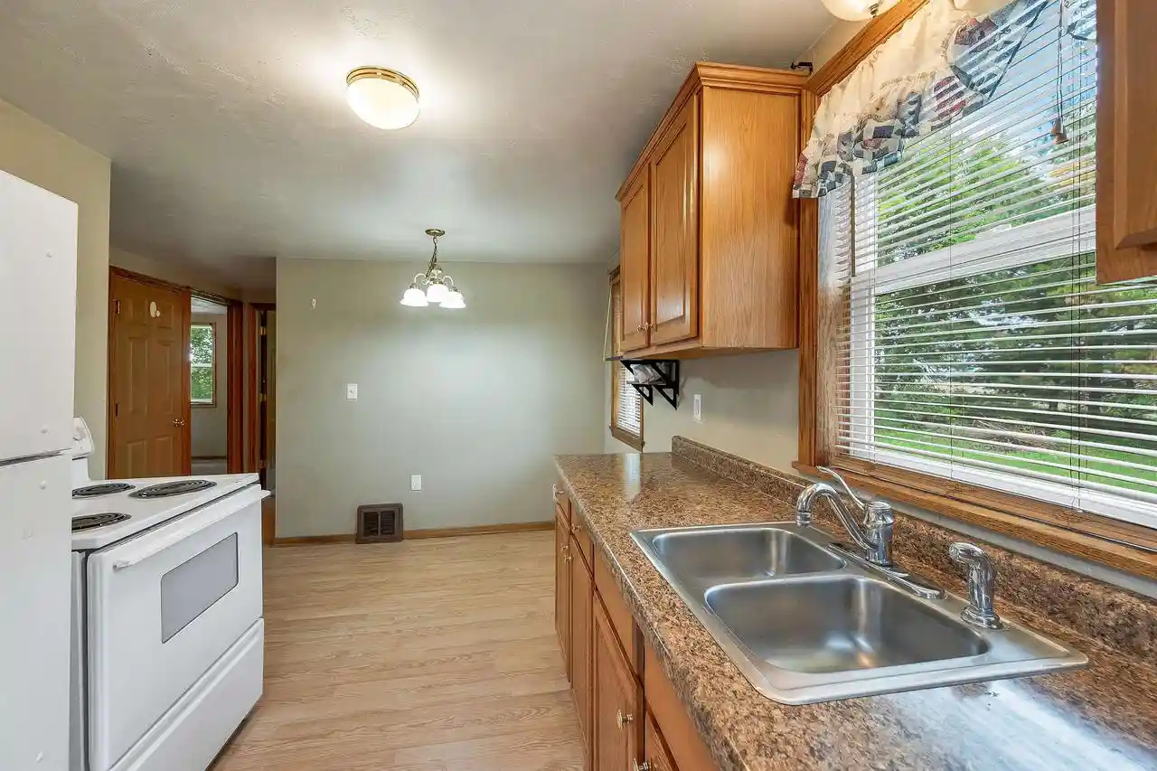 37th image of 3125 Breezewood Lane Lane, Neenah, WI 54956 | MLS# 50327358