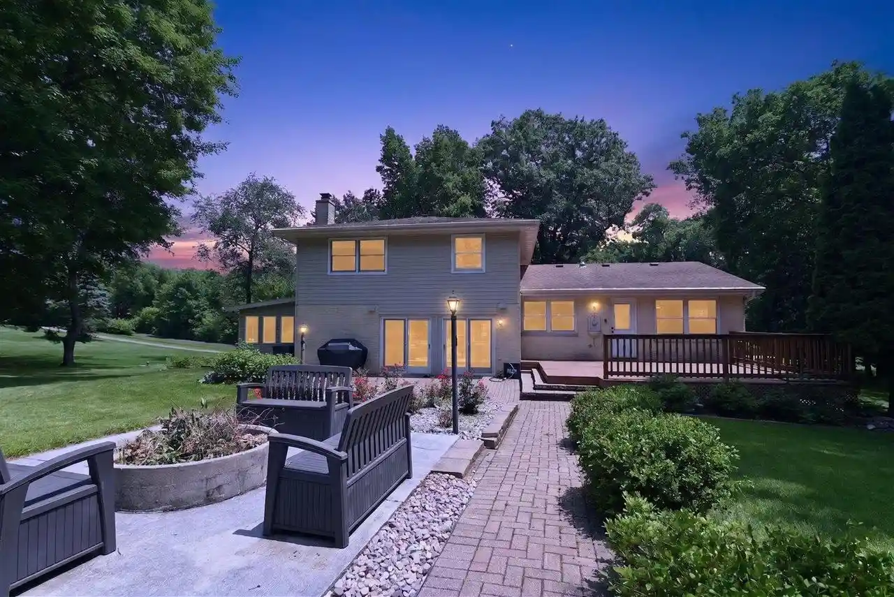 Photo 3 of Single family home for sale at 3924 S Meadow Dr Dr, Middleton, WI 53562 | MLS# 2025727 | Listing updated on 2026-09-11