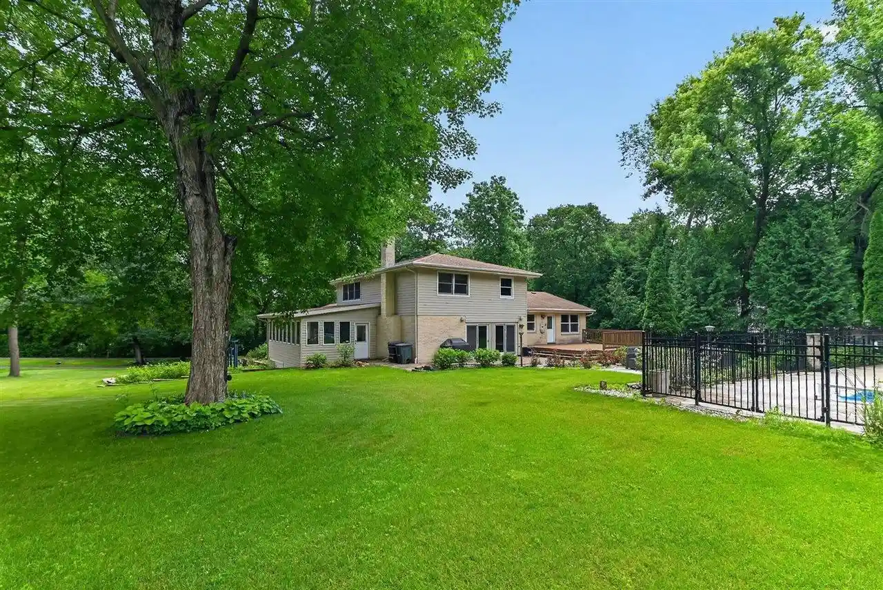 56th image of 3924 S Meadow Dr Dr, Middleton, WI 53562 | MLS# 2025727