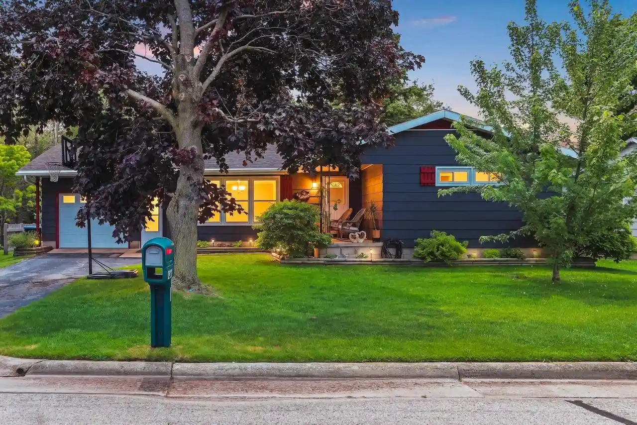 Homes for sale in Sturgeon Bay, WI | 1231 Rhode Island Street Street, Sturgeon Bay, WI 54235 | MLS# 50327351