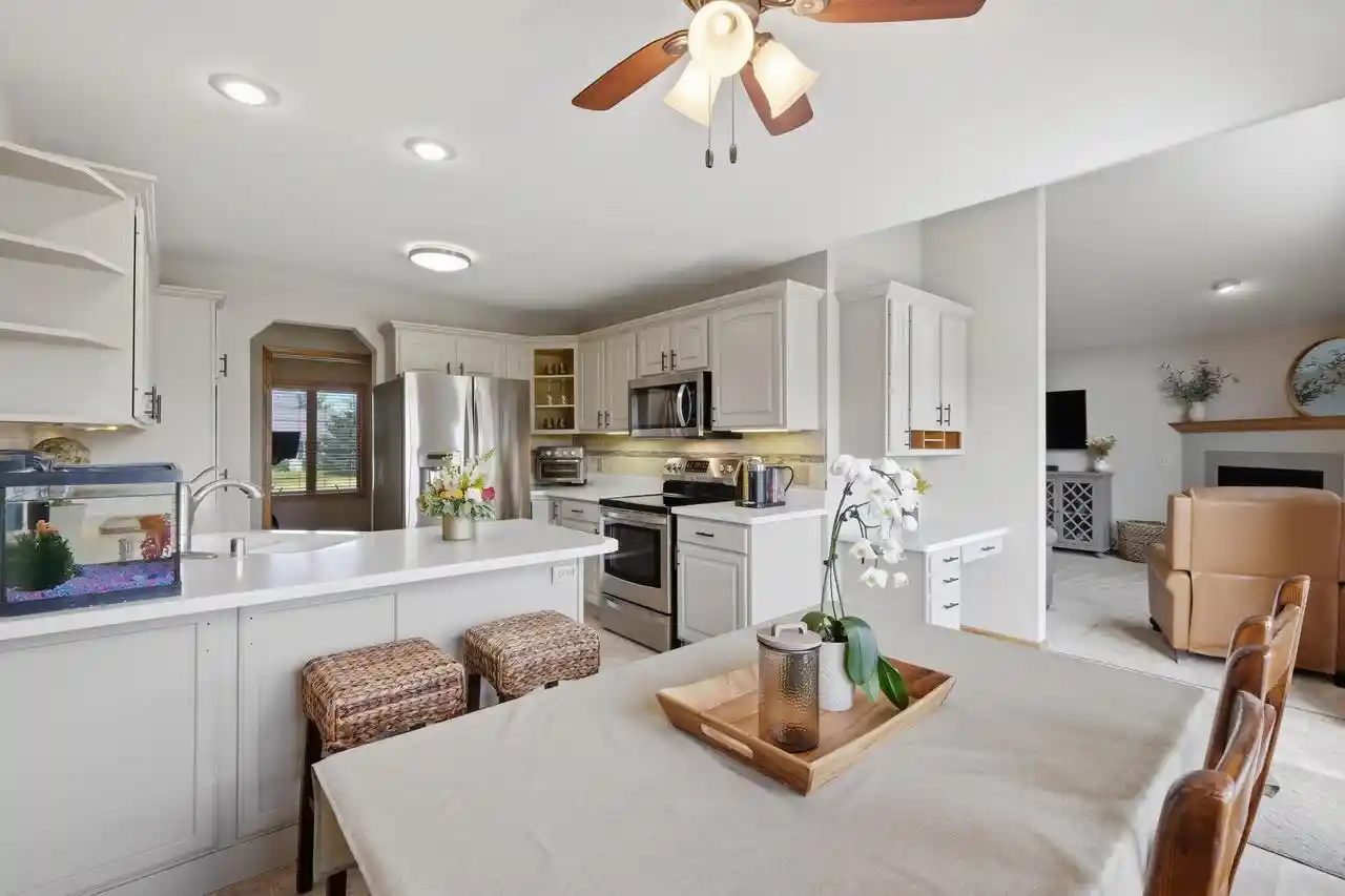 5th image of 376 Concord Dr Dr, Oregon, WI 53575 | MLS# 2025726