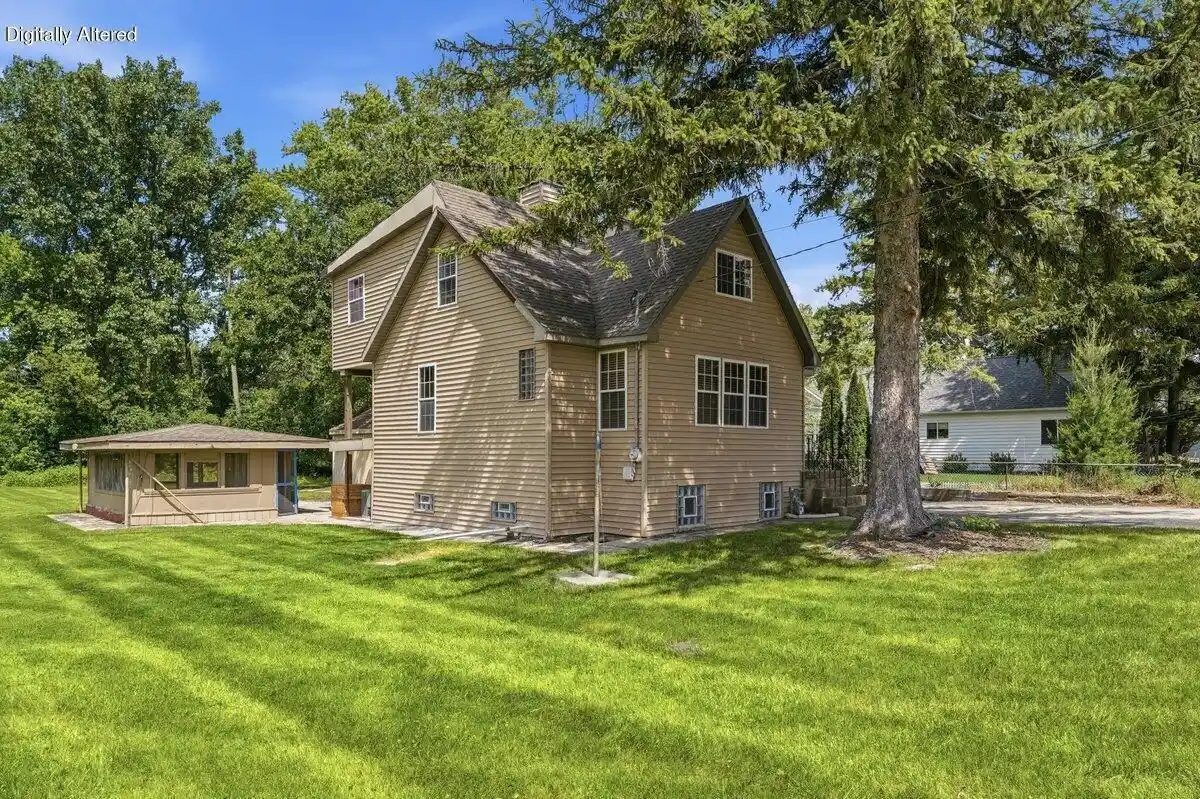 Homes for sale in Twin Lakes, WI | 2327 Catherine Avenue Avenue, Twin Lakes, WI 53181 | MLS# 1967090