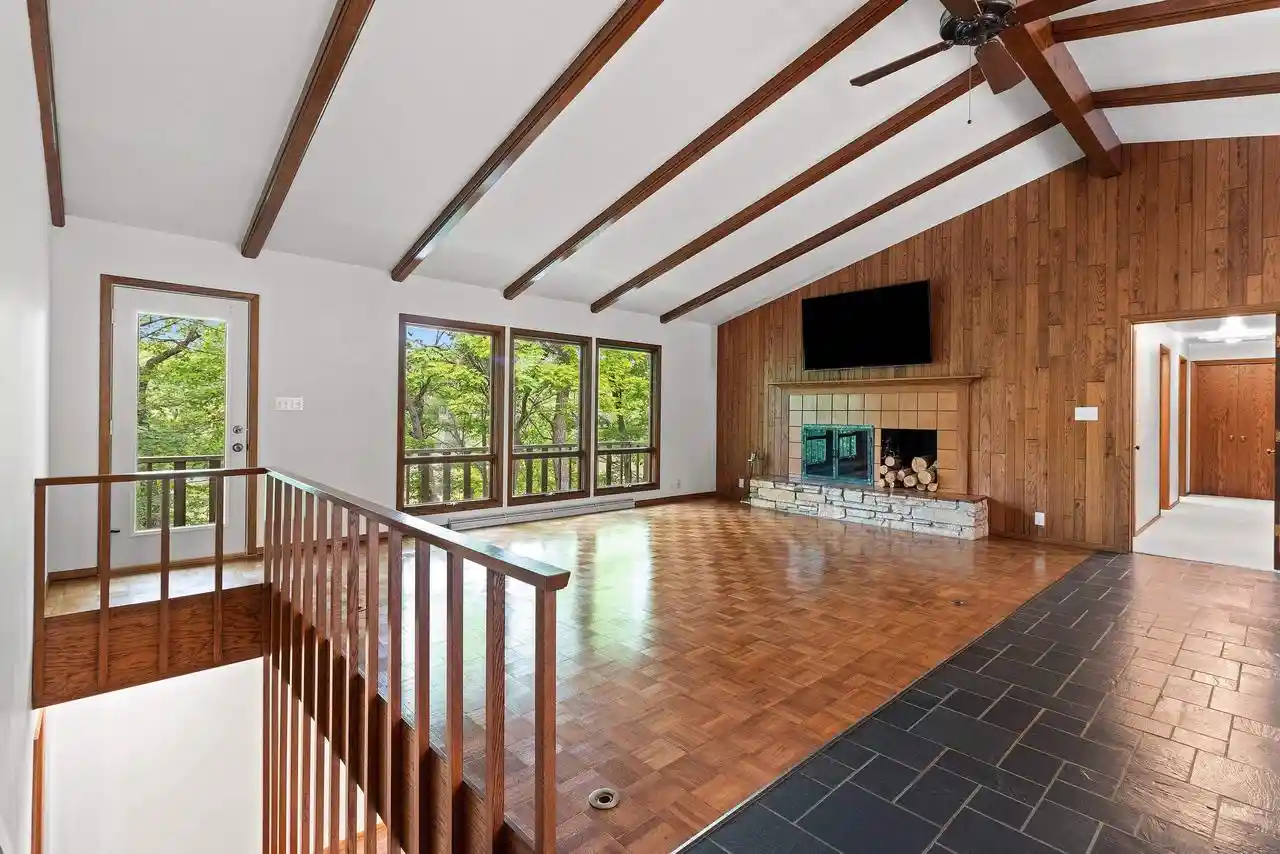 Photo 3 of Single family home for sale at 1511 N Briarcliff Dr Dr, Appleton, WI 54915 | MLS# 50327372 | Listing updated on 2026-09-14